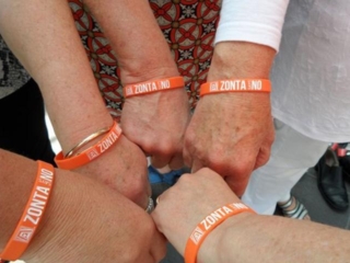 Zonta Says No wristbands